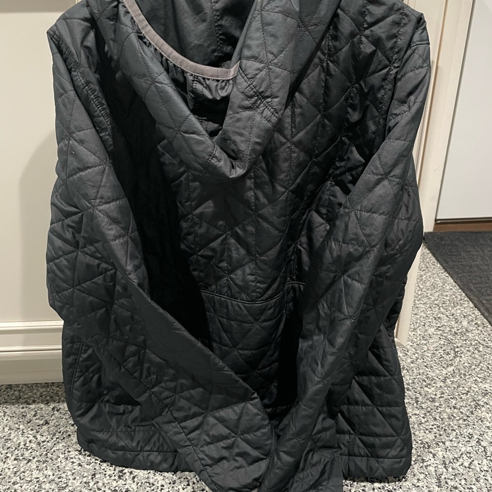 L.L. Bean Black Quilted Pullover - Picture 4 of 5
